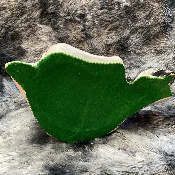 Black and White Sitting Pierrot Clown - Picture 9 of 16